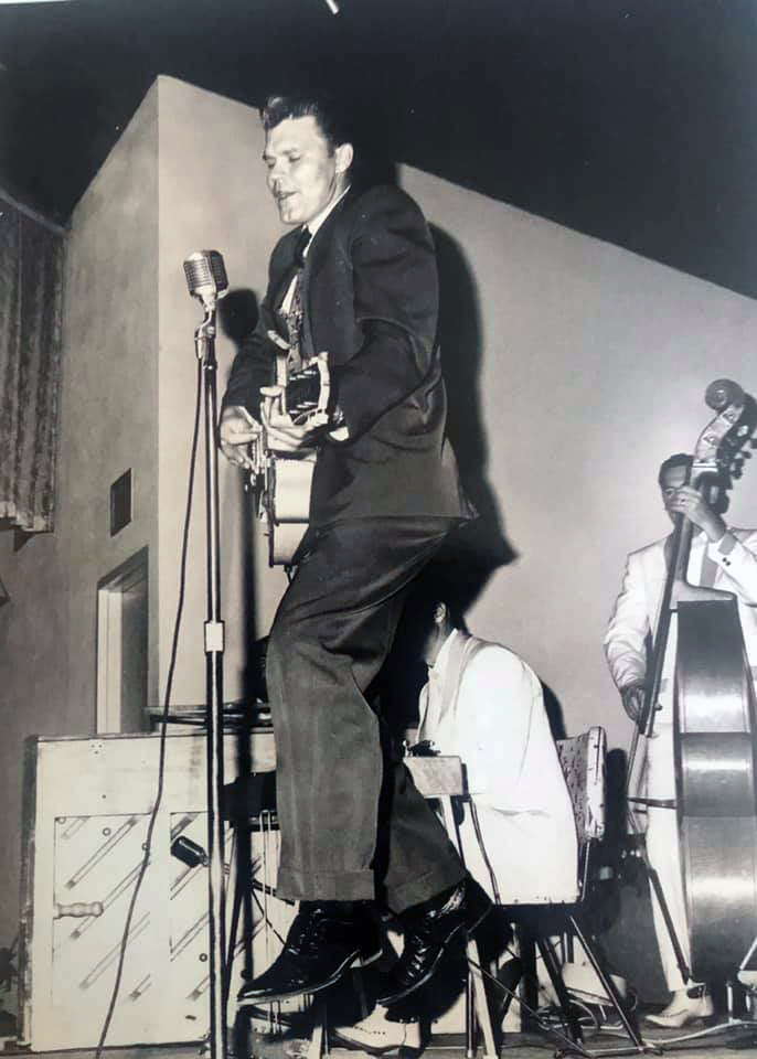 Glen Campbell With his Epiphone Zephyr Deluxe Regent at the Riverside Park Ballroom in Phoenix Arizona 5960.jpg