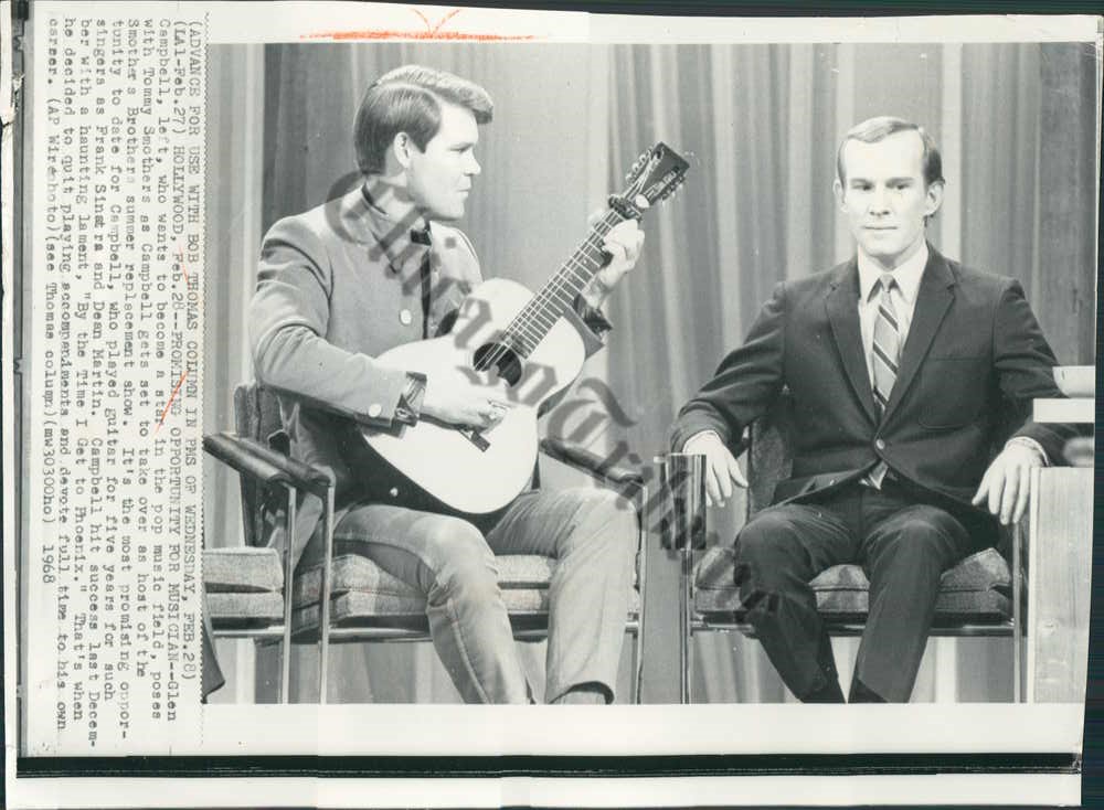 Glen Campbell Tommy Smothers 1968 Martin 00-21.jpg