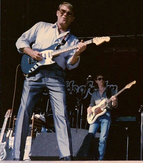 Glen Campbell &amp; Bob"Willard"Henke - Kansas City, MO. 1989